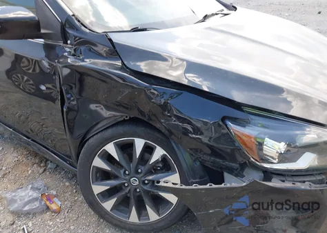 2019 Nissan Sentra Sr из США, поврежденный, VIN 3N1AB7AP5KY360105